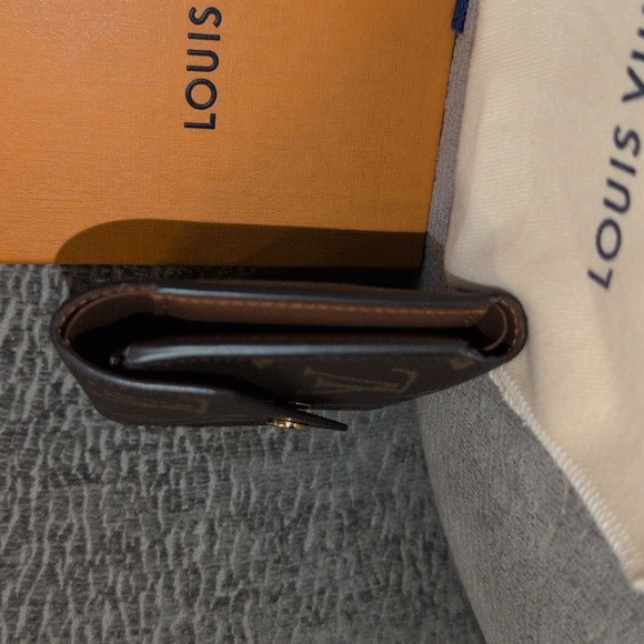 Louis Vuitton Victorine Wallet - Picture 6 of 12